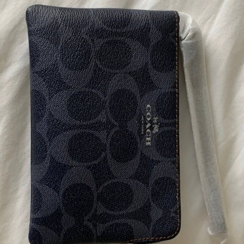 COACH RARE Corner Zip Canvas Den Midnight Wristlet - Picture 4 of 5